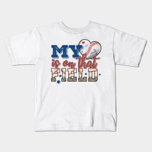 My heart is on the field Baseball Retro Funny Quote Hilarious Sayings Humor Kids T-Shirt